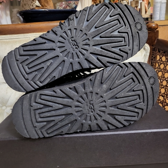 Authentic Ugg in collaboration with Jimmy Choo winter boots - Picture 3 of 9